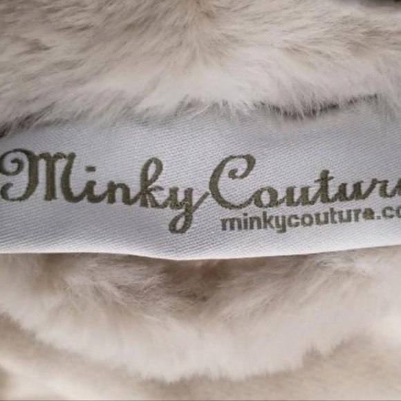 Minky Couture faux fur long coat - Picture 4 of 11